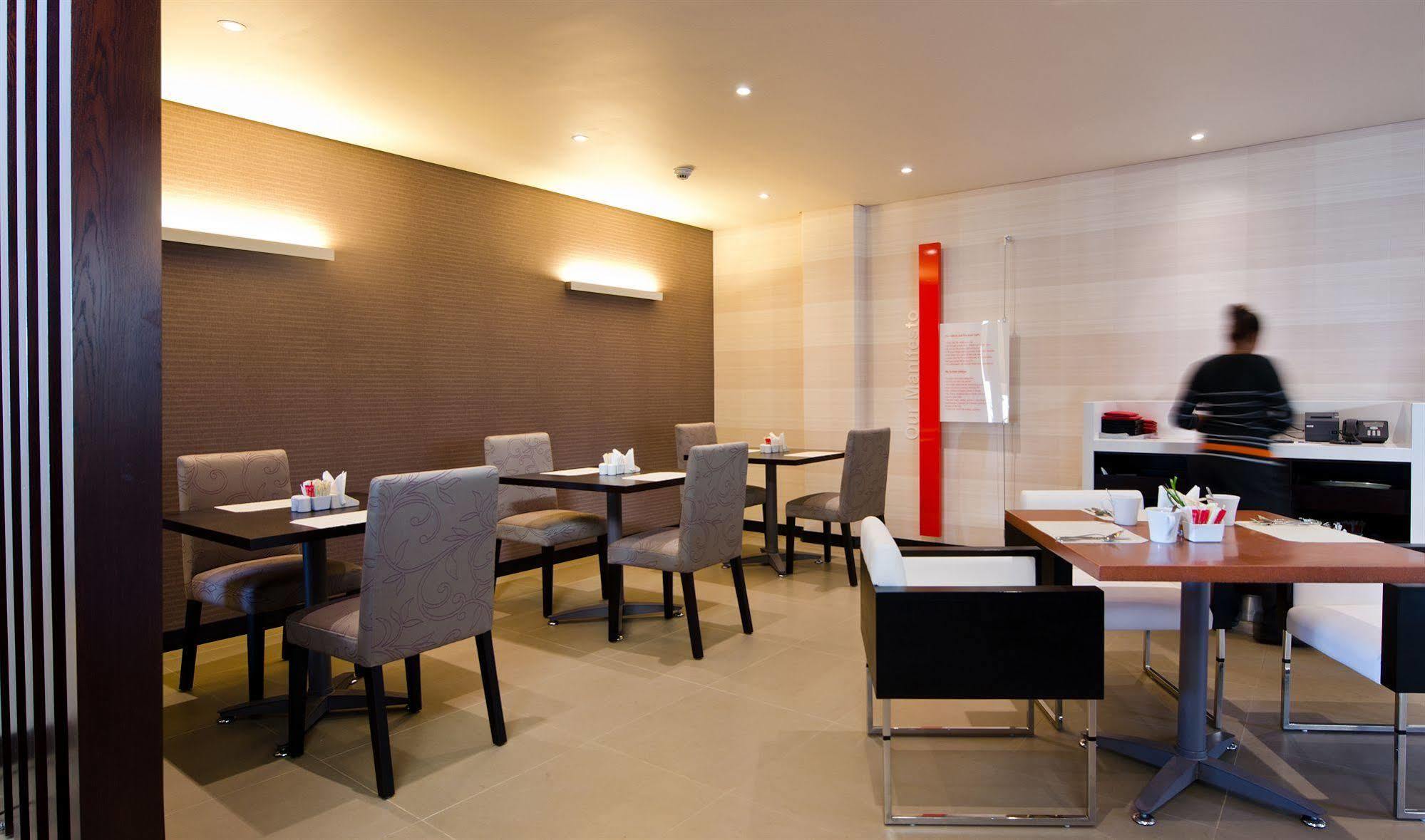 วัวลา บากัตเตล โฮเต็ล Hotel Moka ภายนอก รูปภาพ